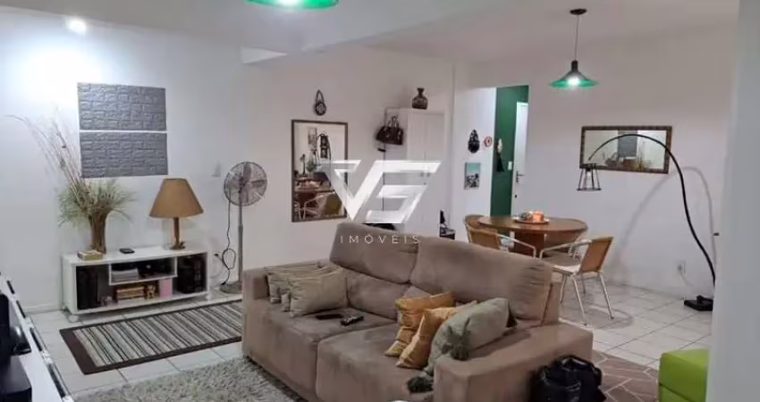 Apartamento próximo do Angeloni Gourmet e do Complexo Gastronômico Top Market e a uma quadra do Parque da Luz