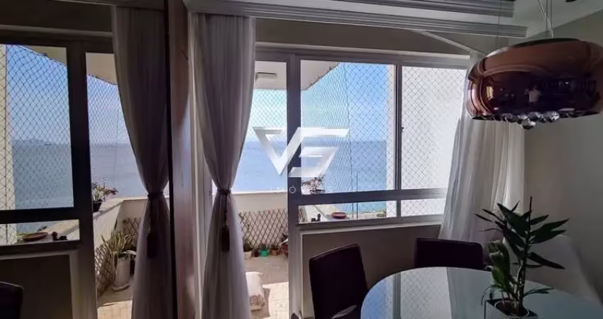 Espetacular apartamento reformado  no centro com vista beira-mar