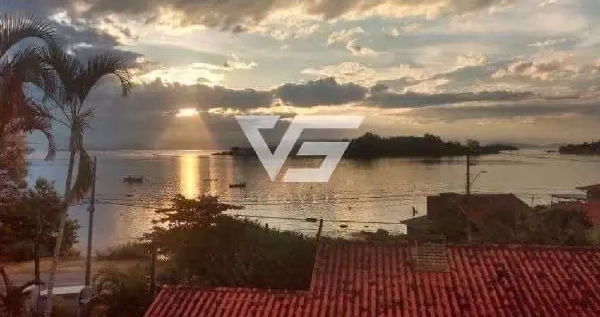 Terreno à venda com vista permanente para o mar - ribeirão da ilha