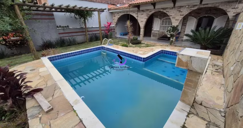 Casa estilo chácara com piscina  oportunidade itanhaém-sp