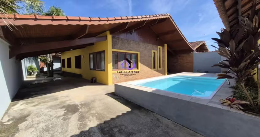 Casa pé na areia com piscina e 4 dormitórios  em itanhaém oportunidade
