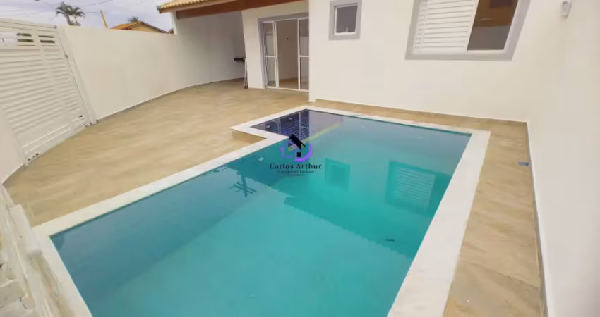 Casa com piscina a 50 metros da praia de itanhaem -sp por 465.000,00