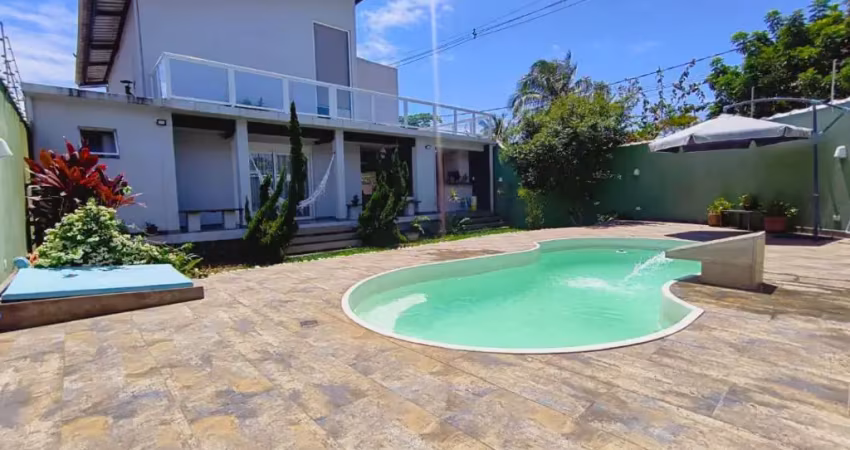 Casa a 100 metros da praia em itanhaém com piscina balneário tupy