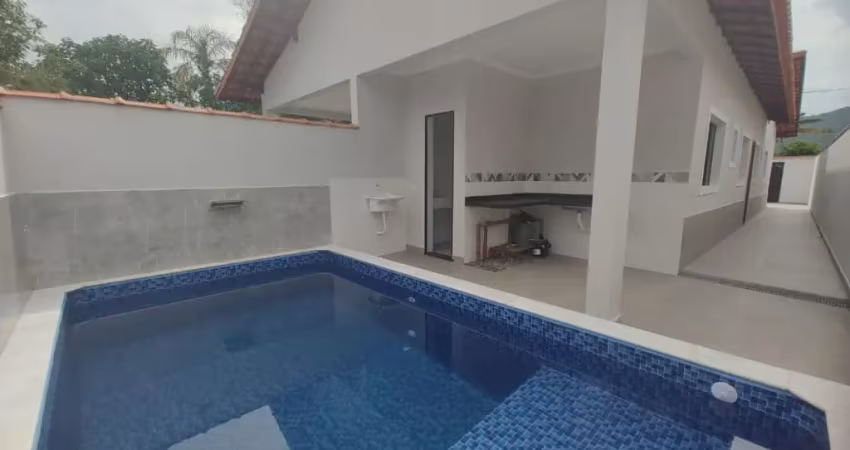 Casa nova com piscina e  3 quartos lado praia campos elísios itanhaém