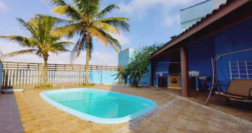Casa no condomínio ipanema itanhaem com piscina e vista para o mar