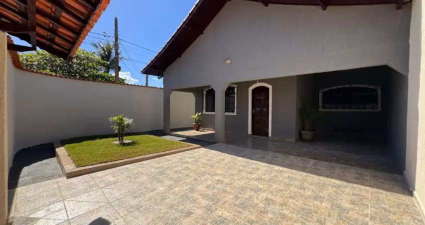 Casa espetacular no cibratel com piscina e área gourmet a 450m da praia!