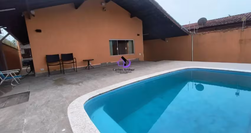 Casa ampla em itanhaém a 100m da praia com piscina, churrasqueira e edícula