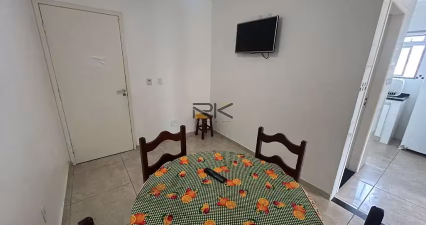 Apartamento à venda com sala,cozinha,2 dormitórios,1 banheiro,70 metros da praia