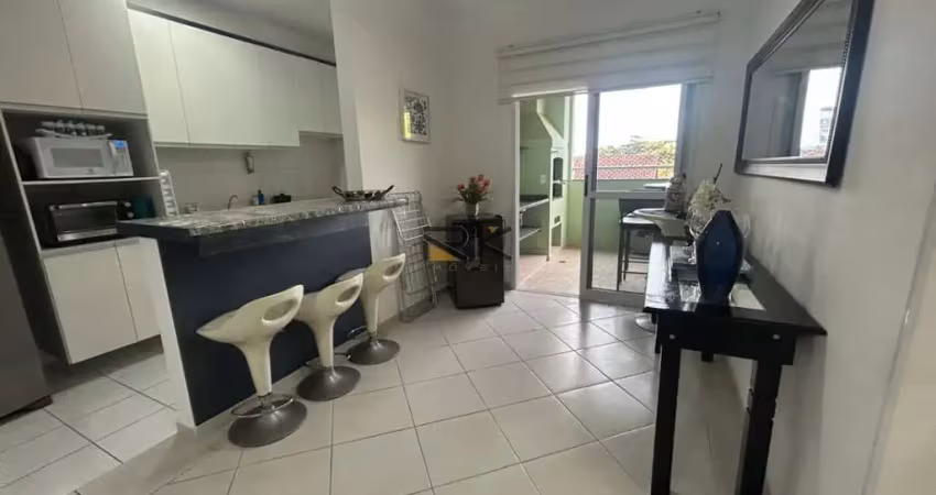 Apartamento à venda no bairro Barra da Lagoa com 2 dormitórios send o1 suíte,sala,cozinha e banheiro e varanda gourmet