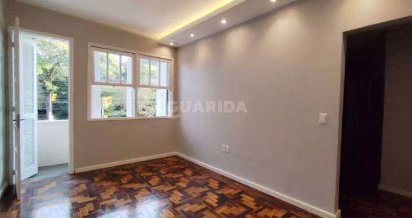 Apartamento reformado com 2 dormitórios no bairro Santana!