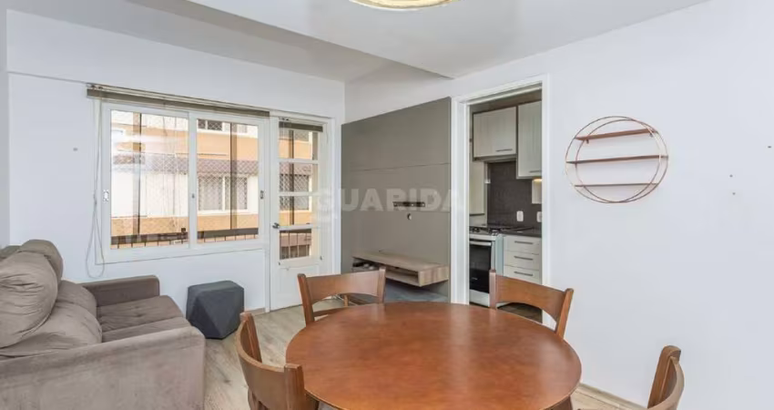 Apartamento mobiliado com 1 dormitório e 1 vaga de garagem no bairro Bom Fim!