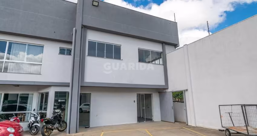 Pavilhão com 850m², 3 vagas, no bairro Sarandi