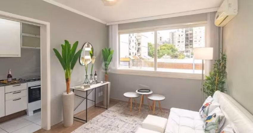 Apartamento mobiliado com 1 dormitório e 1 vaga de garagem no bairro Centro Histórico