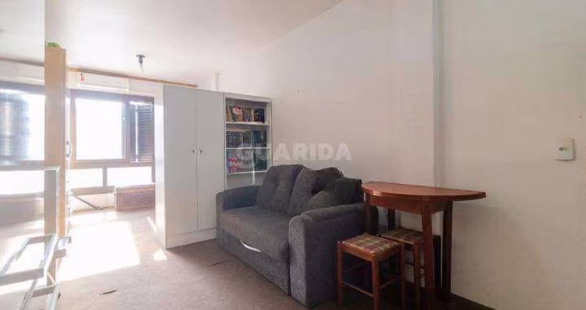 Studio mobiliado para alugar no bairro Cidade Baixa.