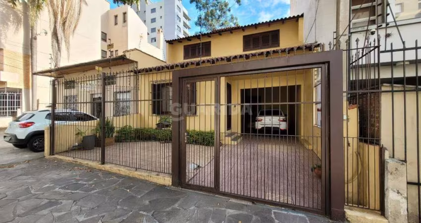 Casa mobiliada com 3 dormitórios, sendo 1 suíte, no bairro Auxiliadora
