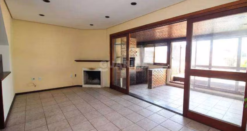 Casa em Condomínio para aluguel, com 3 quartos, sendo 1 suíte, e 2 vagas de garagem no bairro Jardim Isabel