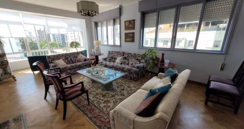 Apartamento mobiliado com 4 dormitórios, sendo 1 suíte com closet, no bairro Moinhos de Vento