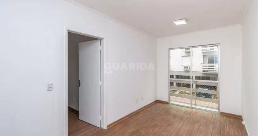 Apartamento com 3 dormitórios no bairro Passo d'Areia