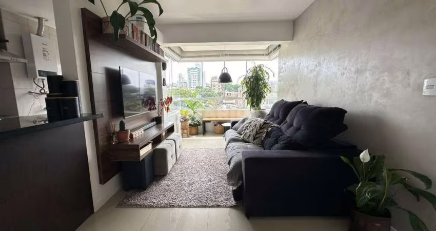 Apartamento com 2 dormitórios no bairro Santana