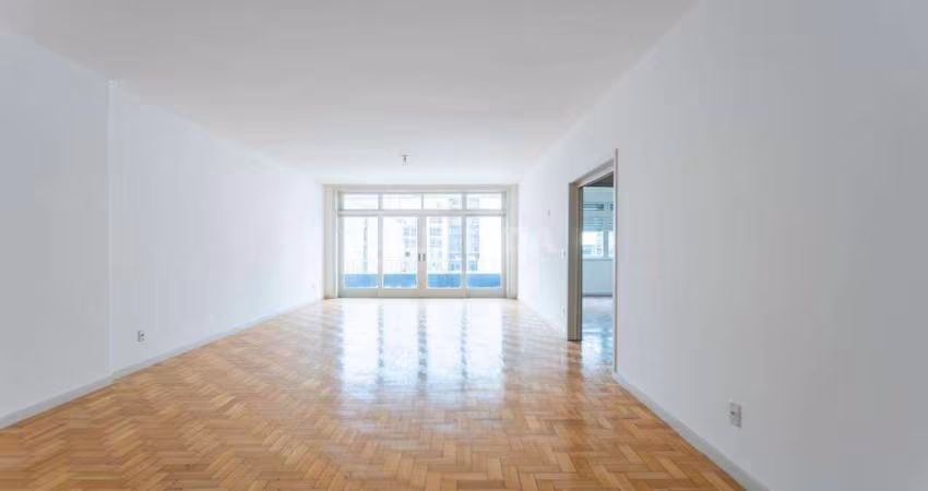 Apartamento para locação de 147m², com 3 dormitórios, no bairro Centro Histórico
