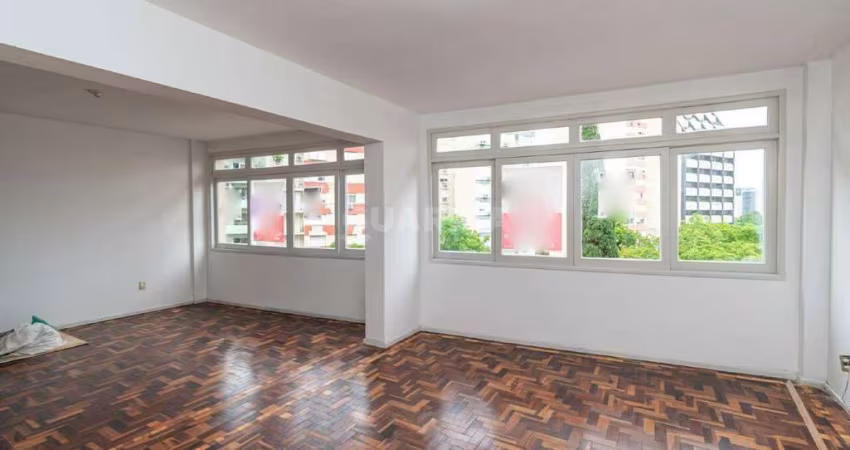 Apartamento com 3 dormitórios no bairro Centro Histórico