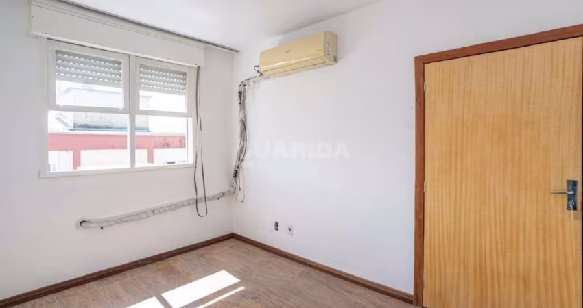 Apartamento com 2 dormitórios no bairro Cavalhada