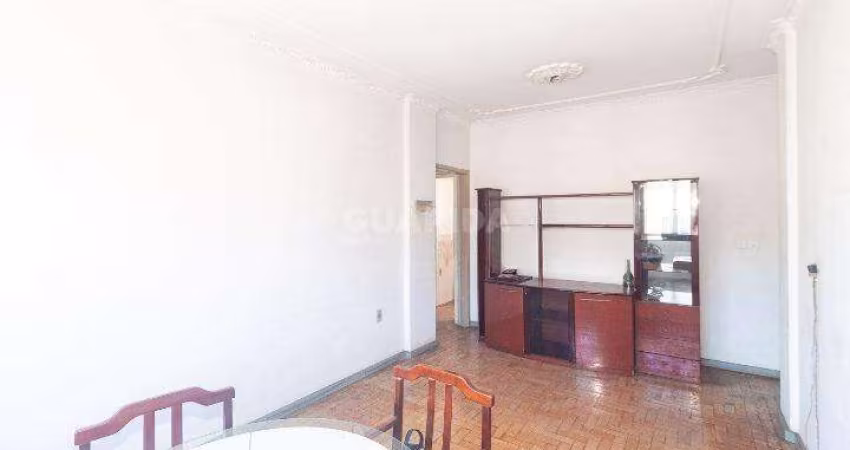 Amplo apartamento de 114m² no coração da Cidade Baixa.