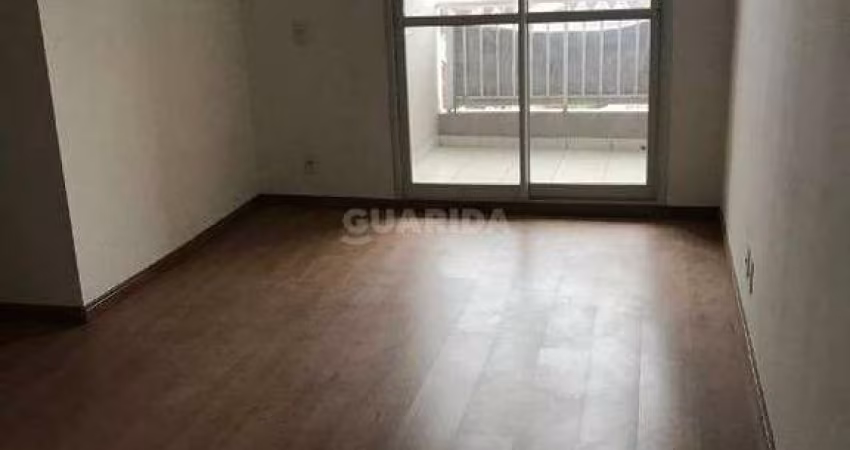 Apartamento com 3 dormitórios, sendo 1 suíte, e 2 vagas de garagem no bairro Teresópolis