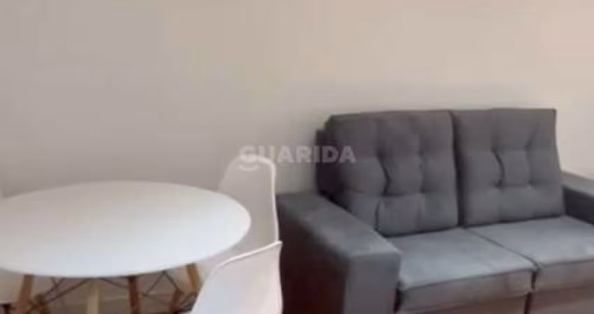 Apartamento com 1 dormitório para alugar no Centro Histórico