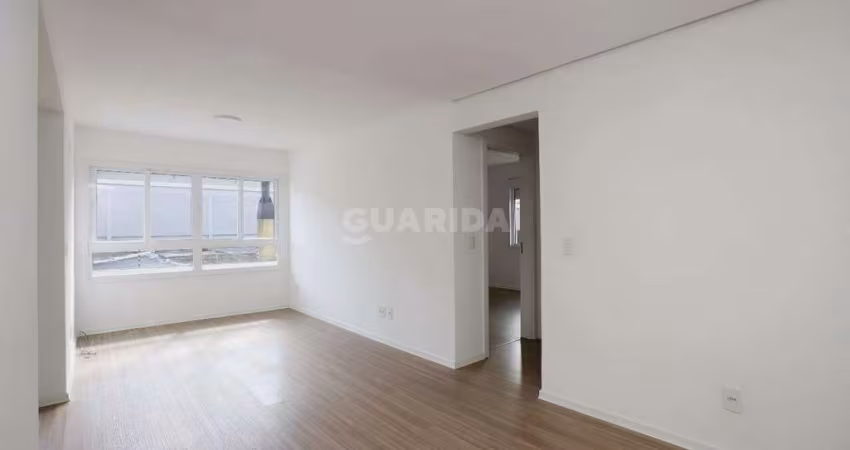 Apartamento com 2 dormitórios, sendo 1 suíte, no bairro Petropólis
