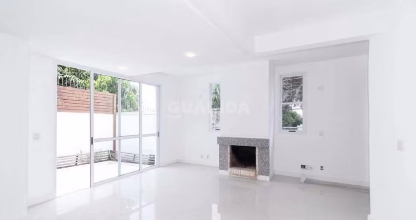 Casa em Condomínio com 3 dormitórios suítes, e 1 vaga de garagem, no bairro Ipanema