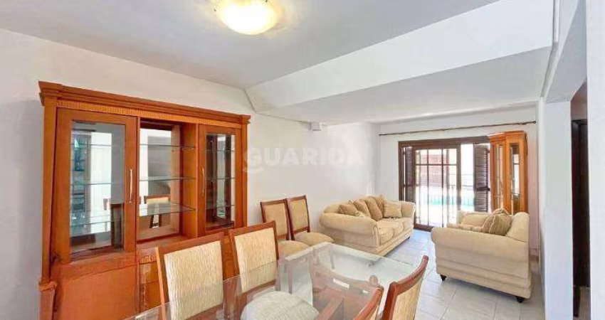 Casa em Condomínio com 4 dormitórios, sendo 2 suítes, e 2 vagas de garagem Tristeza