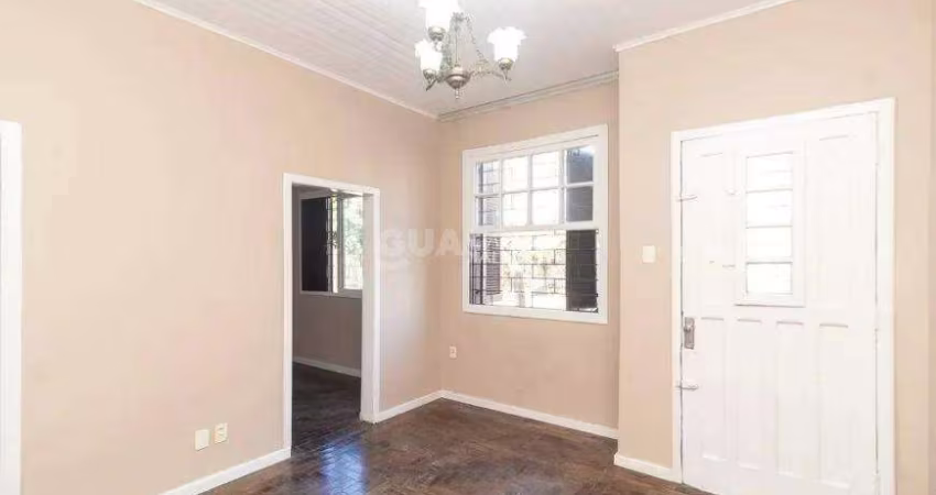 Casa residencial com 2 dormitórios e 3 vagas de garagem, no bairro Navegantes