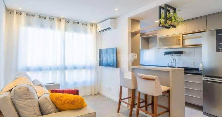 Apartamento com 2 dormitórios, sendo 1 suíte, mobiliado, e 1 vaga de garagem no bairro Santana