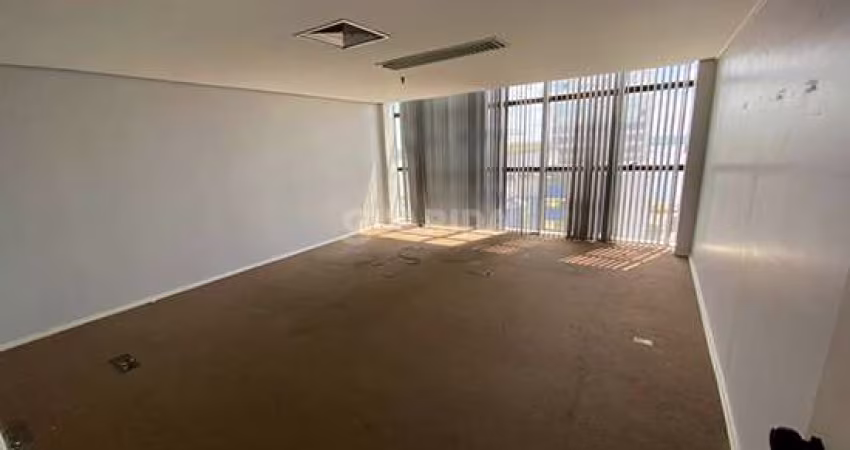 Conjunto comercial no bairro Centro Histórico