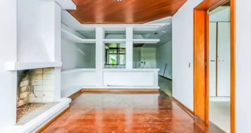 Casa Comercial com 4 vagas de garagem no bairro Bela Vista