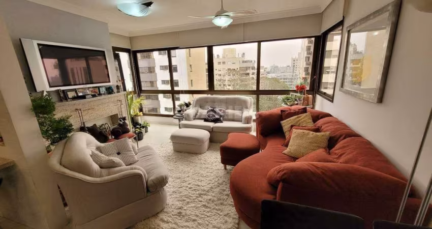 Apartamento com 2 dormitórios, sendo 2 suítes, e 2 vagas de garagem no bairro Auxliadora