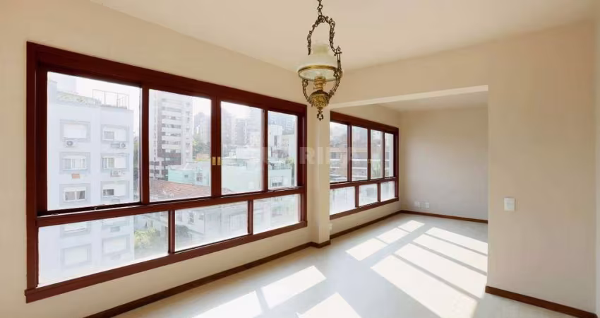 Apartamento de 3 dormitórios, sendo 1 suíte, no bairro Bela Vista.