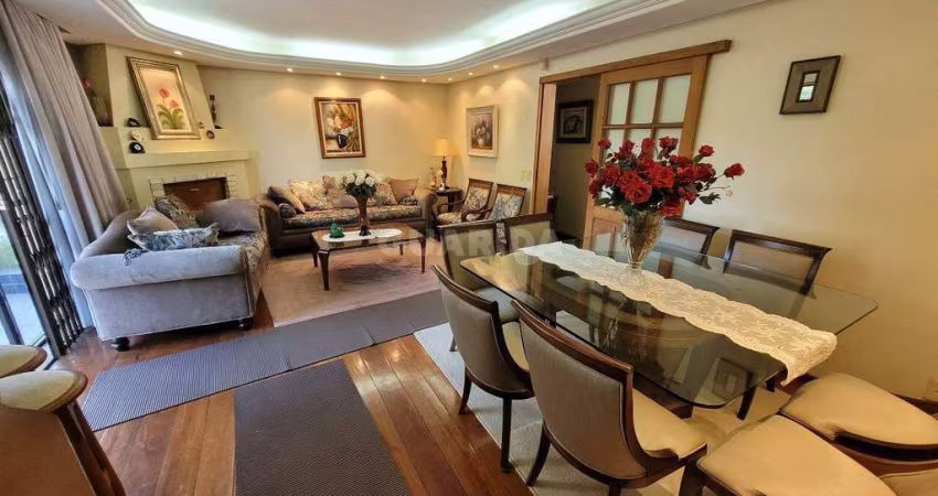 Casa totalmente mobiliada de 3 dormitórios, sendo 1 suíte, no bairro Jardim Botânico.