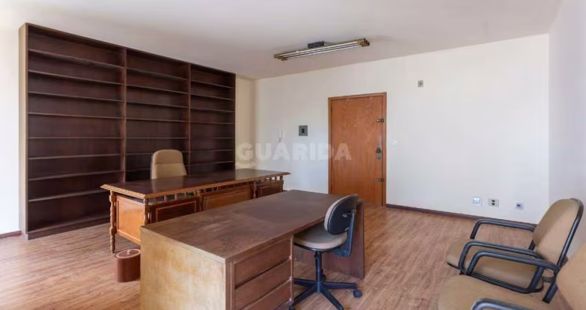 Sala comercial, recém reformada, para alugar no bairro Petrópolis