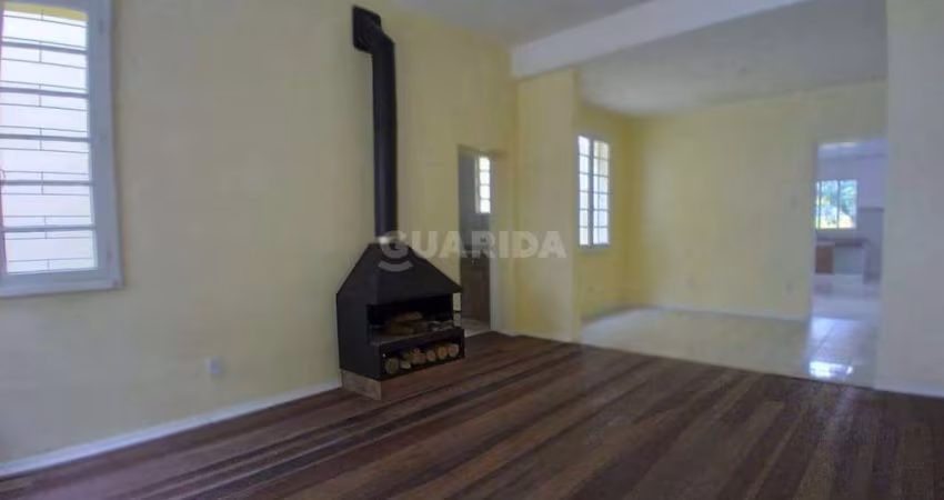 Casa comercial com 5 salas e 120m² no bairro Partenon