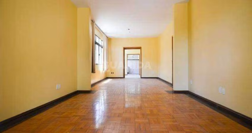 Casa Residencial com 5 dormitórios para alugar no bairro Tristeza