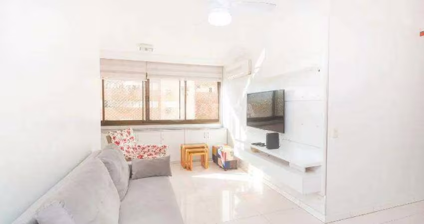 Apartamento mobiliado com 3 dormitórios e 1 vaga de garagem, no bairro Vila Ipiranga