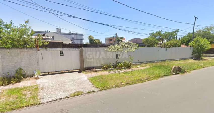 Terreno com 850m² no bairro Passo d'Areia.