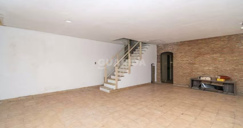 Casa comercial no bairro Tristeza.