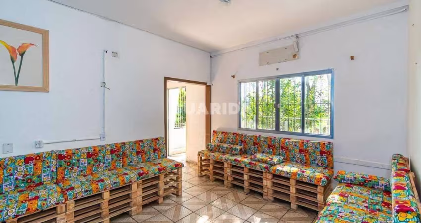 Casa Residencial/Sobrado com 4 dormitórios, 1 vaga de garagem no bairro Alto Petrópolis