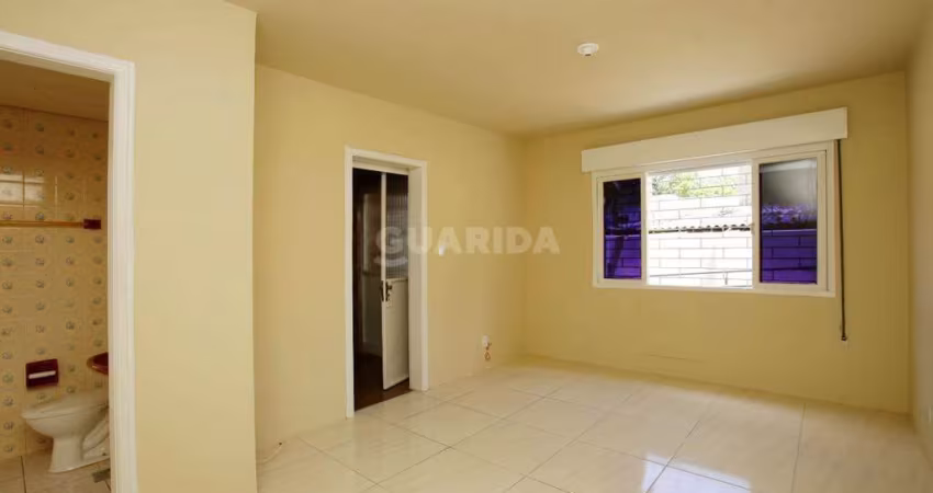 Apartamento estilo JK no bairro Glória.