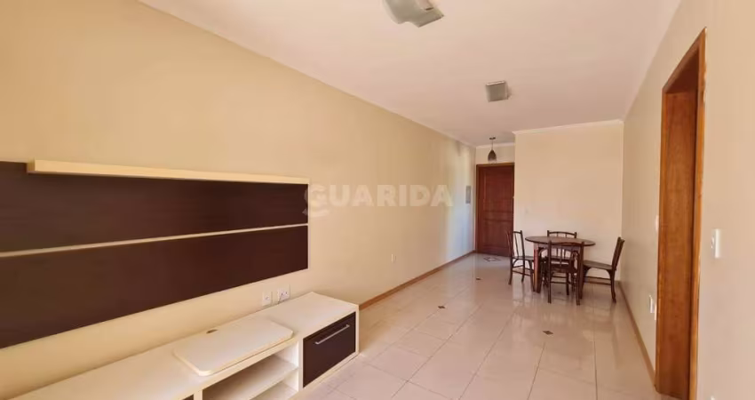 Apartamento com 2 dormitórios, sendo 1 suíte, e 1 vaga de garagem no Bairro Petropolis