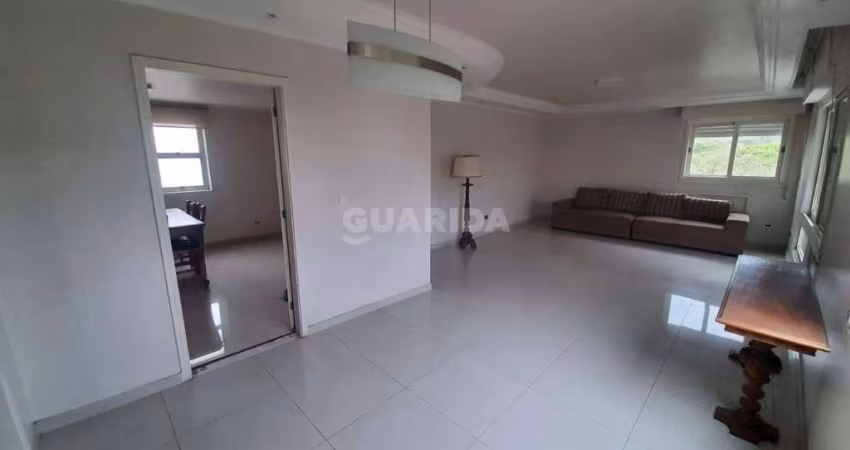 Cobertura de 3 dormitórios, sendo 1 suíte, no bairro do Bom Fim.