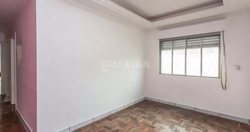 Casa residencial com 3 dormitórios no bairro Sarandi.